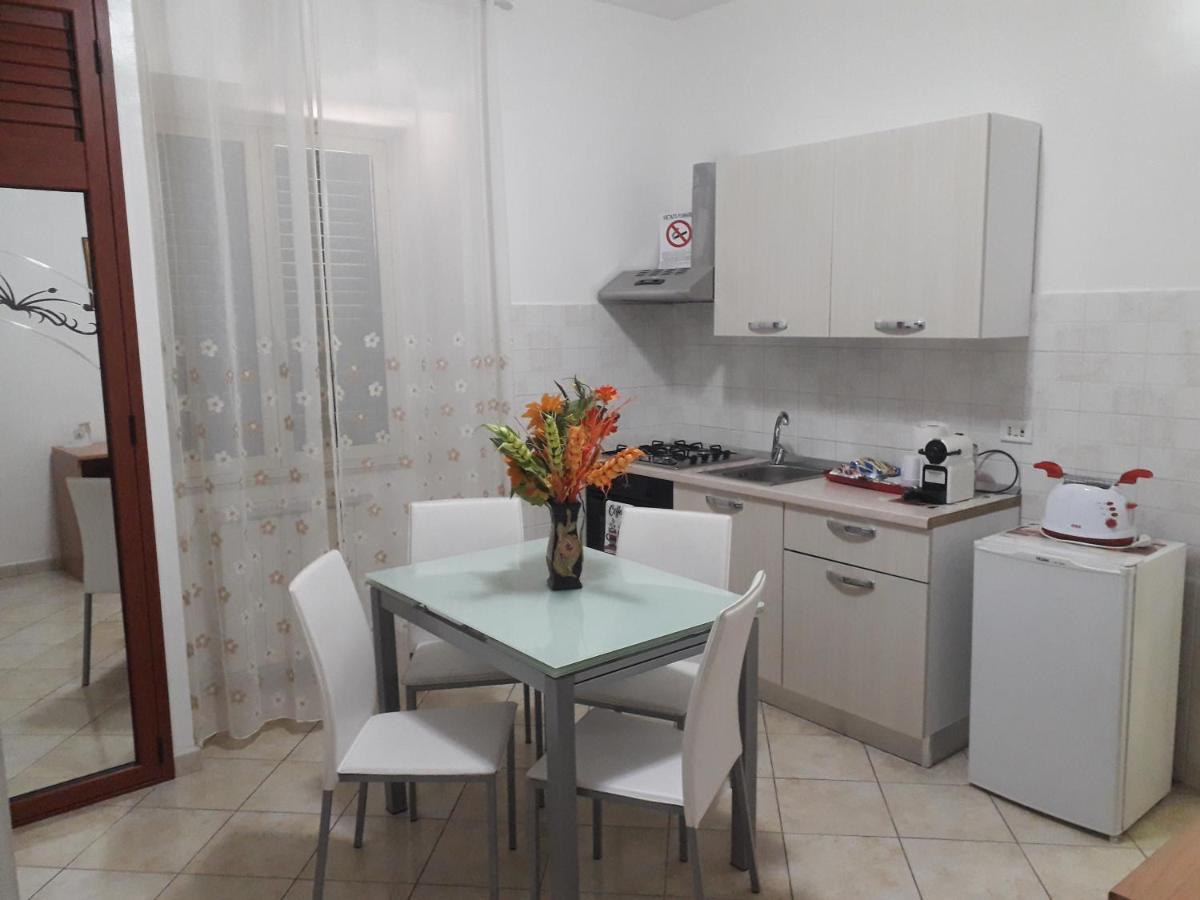 Apartment La Maison Messina Bagian luar foto