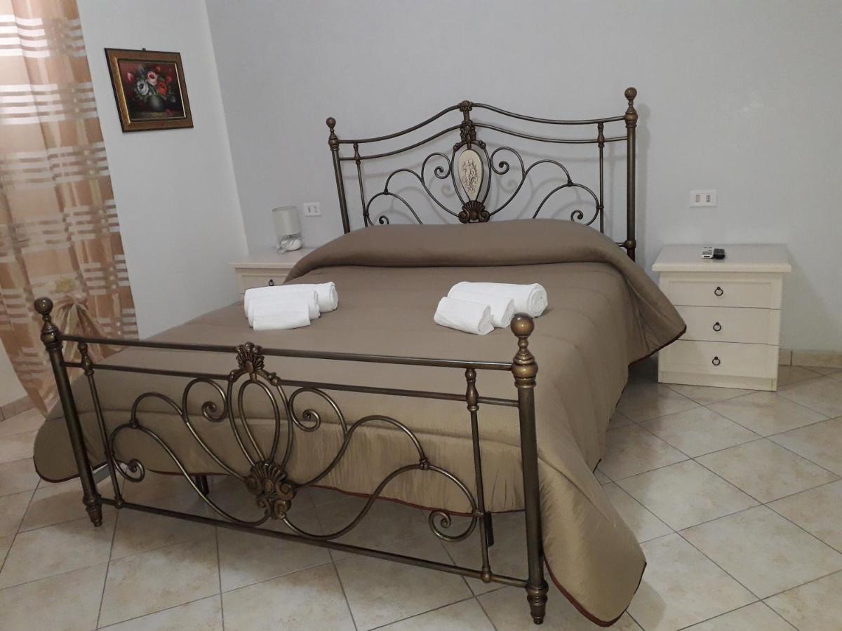Apartment La Maison Messina Bagian luar foto