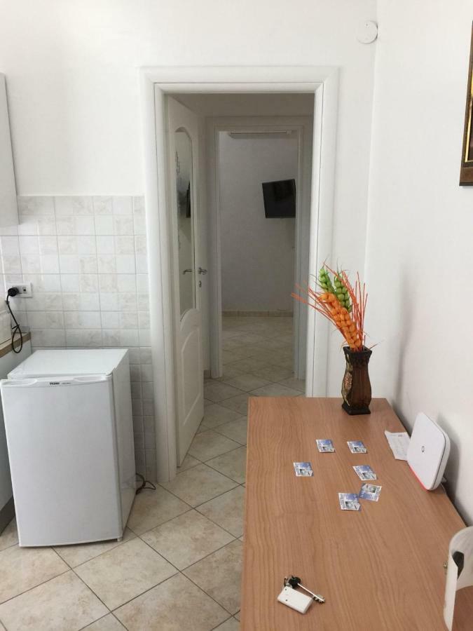 Apartment La Maison Messina Bagian luar foto